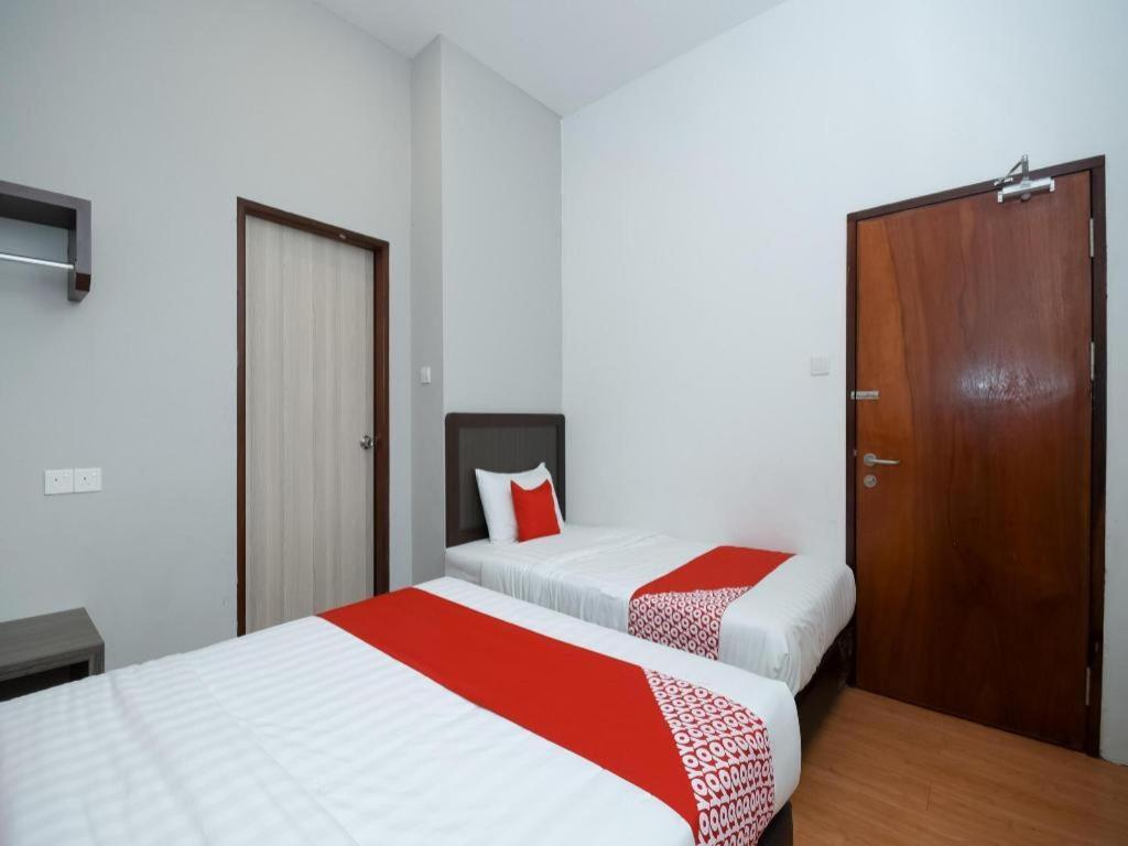 Oyo 1111 Harmony Stay Мири Экстерьер фото
