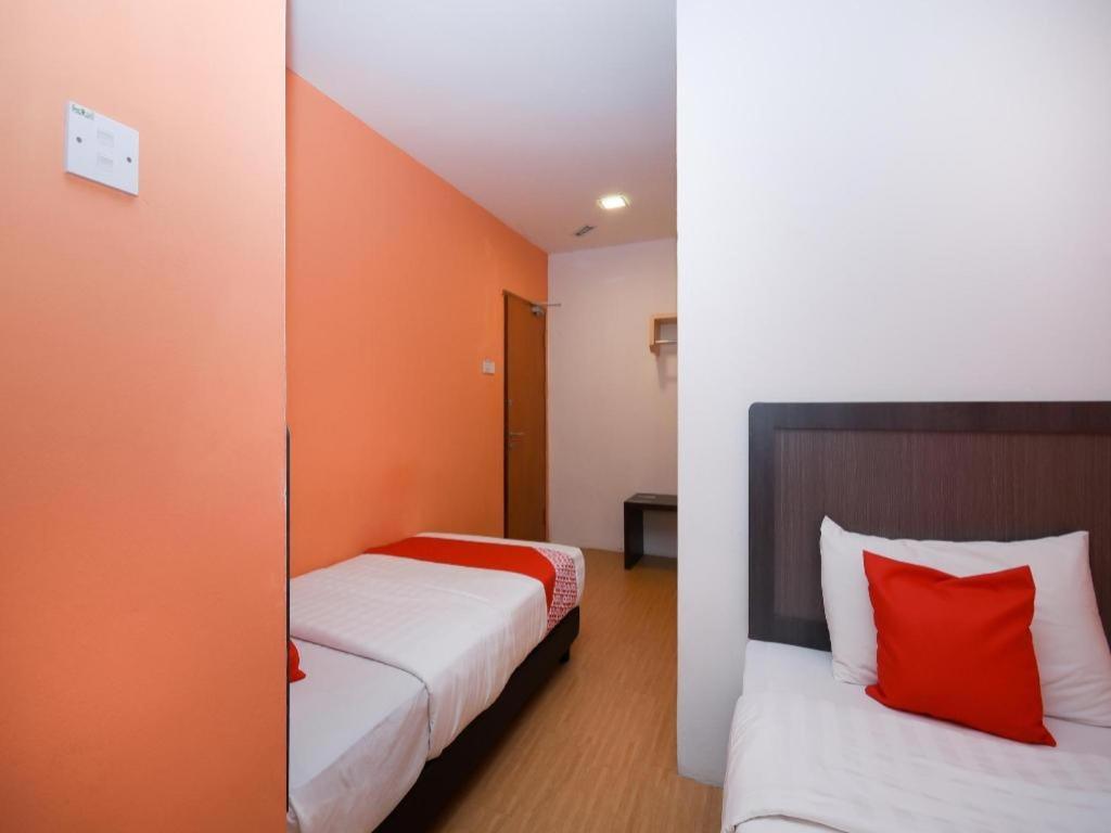 Oyo 1111 Harmony Stay Мири Экстерьер фото