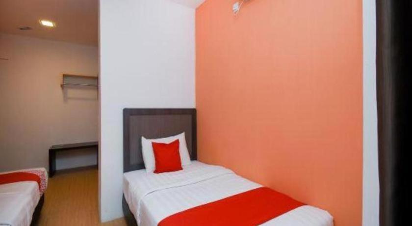 Oyo 1111 Harmony Stay Мири Экстерьер фото