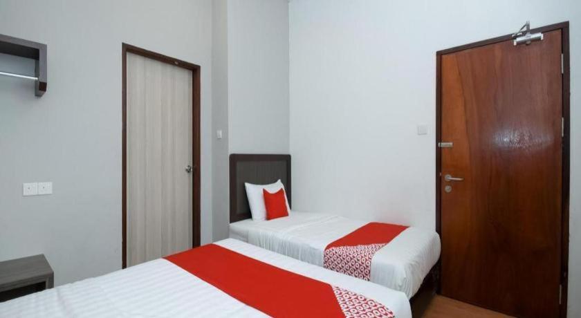 Oyo 1111 Harmony Stay Мири Экстерьер фото