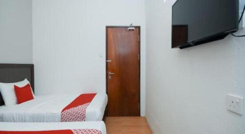 Oyo 1111 Harmony Stay Мири Экстерьер фото