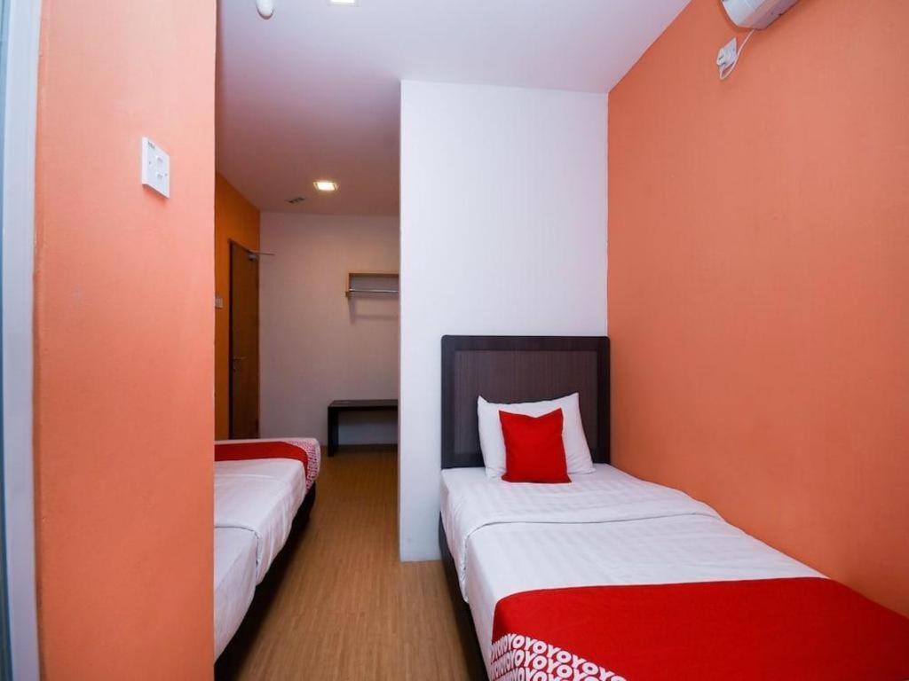 Oyo 1111 Harmony Stay Мири Экстерьер фото