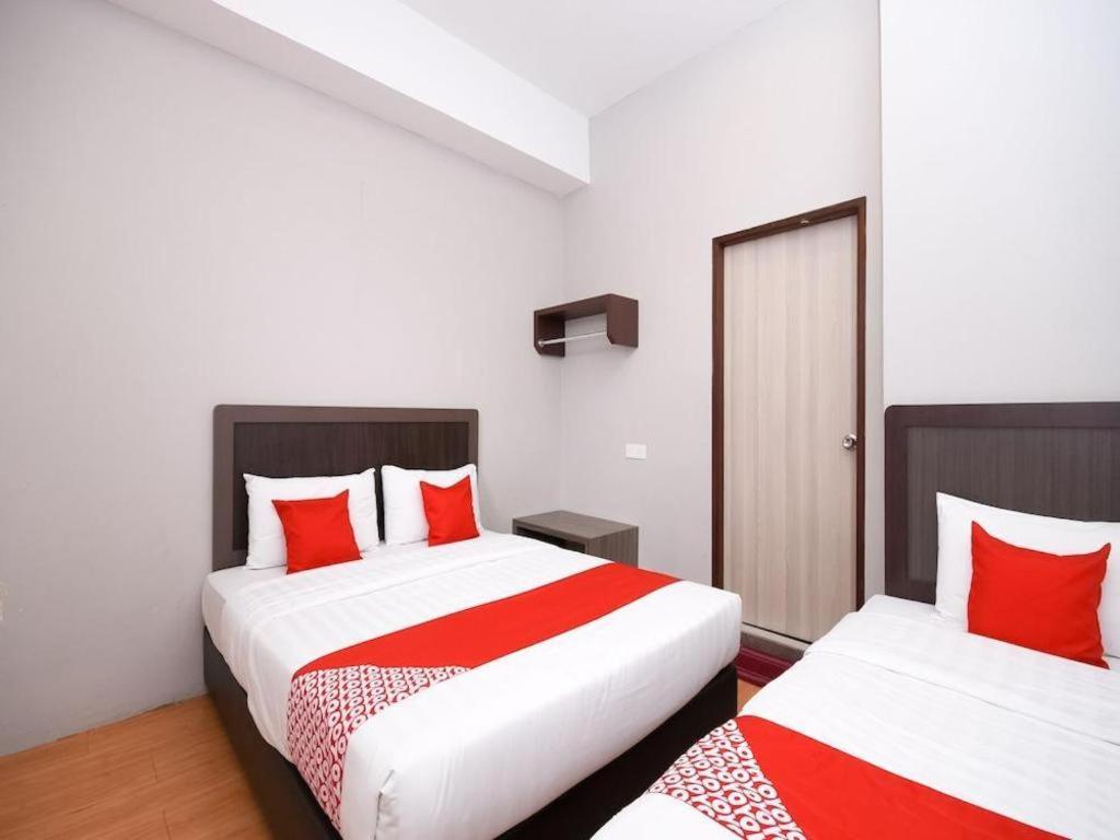Oyo 1111 Harmony Stay Мири Экстерьер фото